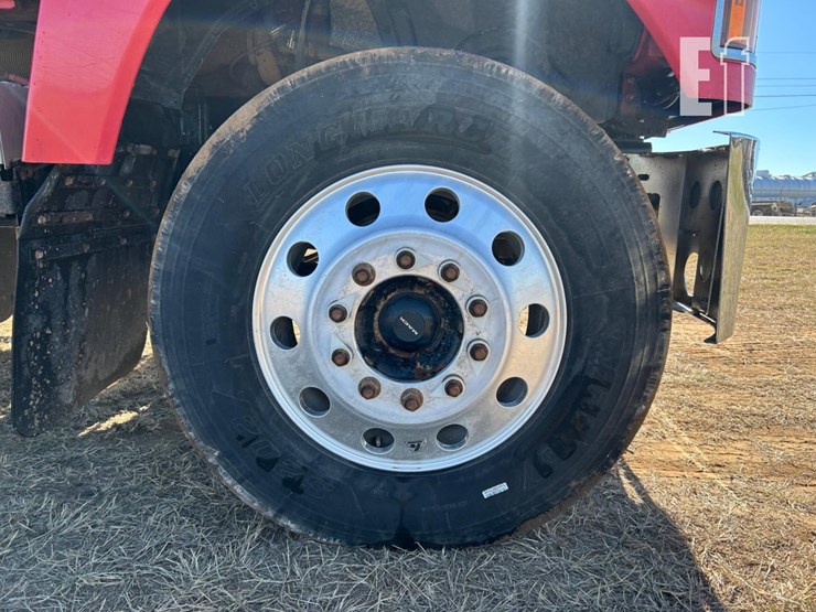 2020-mack-pinnacle-64t-image-12