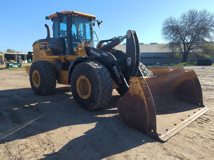 2023-deere-644p-image-3