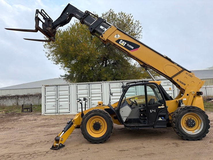 2019-caterpillar-tl1255-image-1