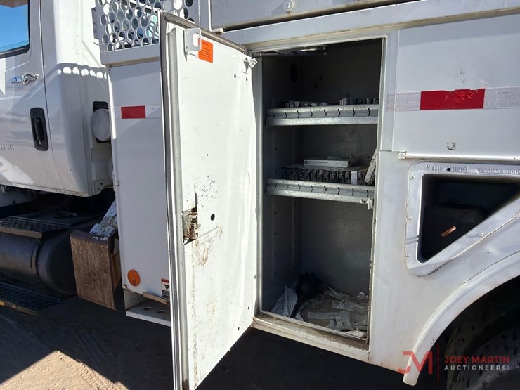 2008-international-7400-image-10