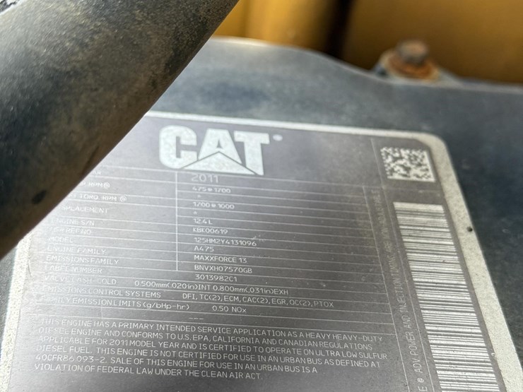 2012-caterpillar-ct660s-image-17