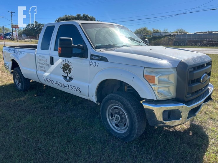 2015-ford-f250-sd-image-3