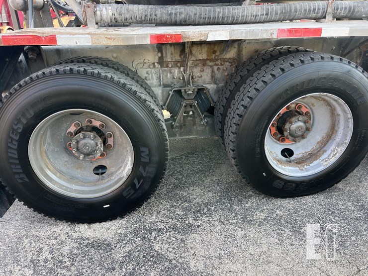 2004-international-paystar-5600-image-6