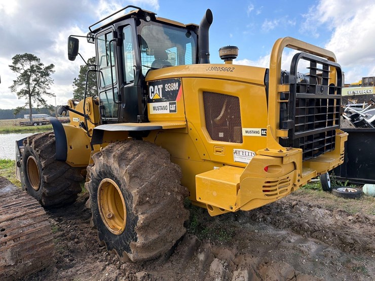 2018-caterpillar-938m-image-23