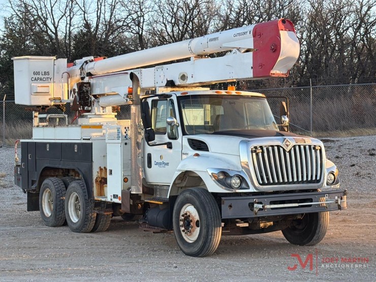 2008-international-7400-image-1