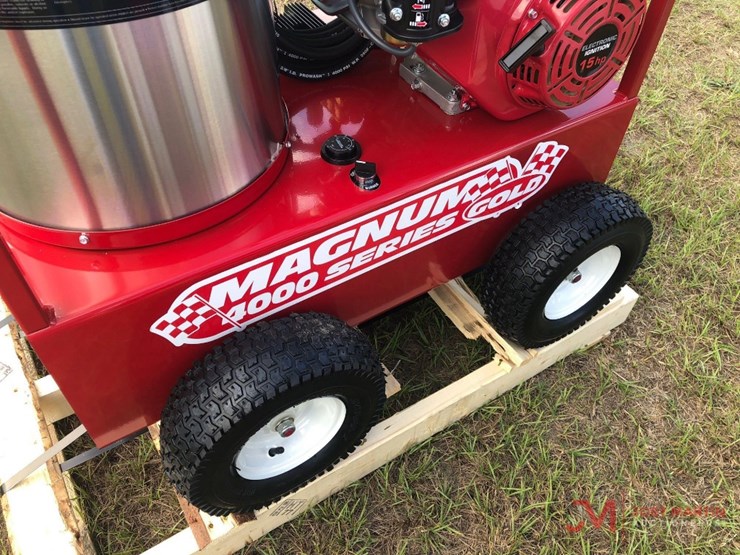 new-magnum-4000-series-gold-portable-hot-water-pressure-washer-image-5