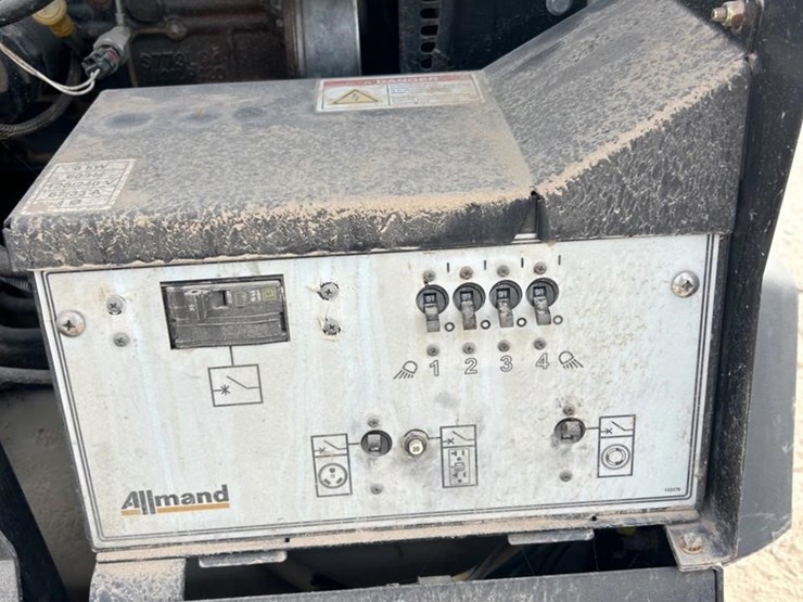 allmand-bros-night-lite-v-series-image-8