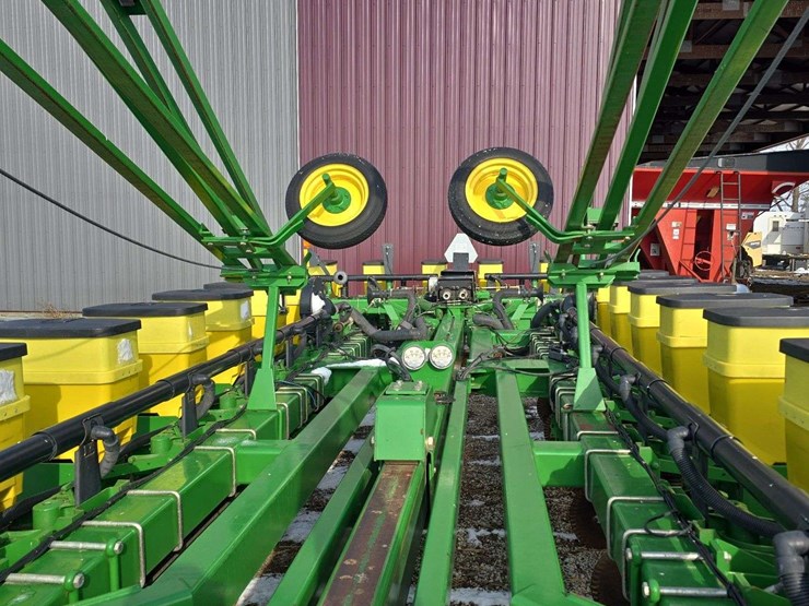 john-deere-1770-image-16