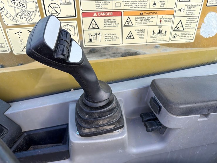 2019-caterpillar-tl1255-image-15