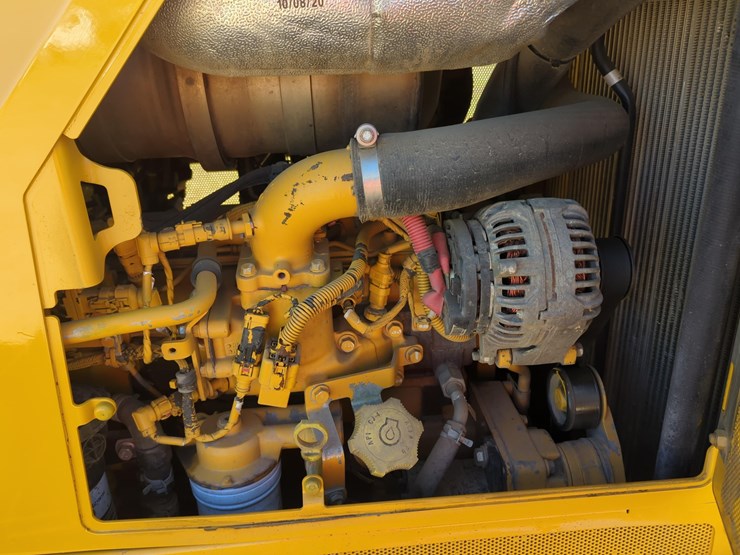 2020-deere-650k-lgp-image-14