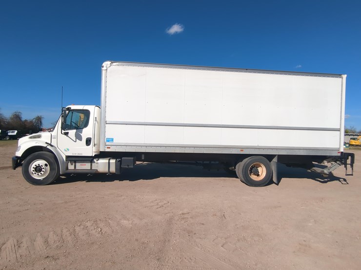 2019-international-van-truck-vn:dlp3794-image-1