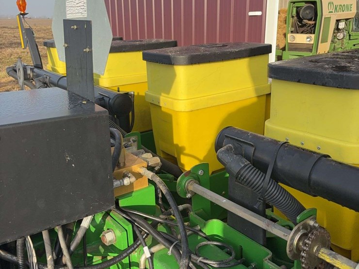 john-deere-1770-image-28