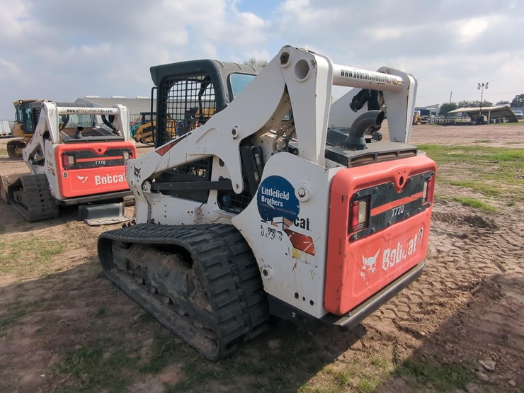 2021-bobcat-t770-image-5