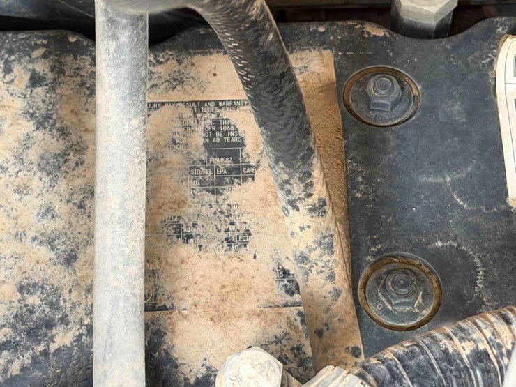 2021-komatsu-d61pxi-24-image-18