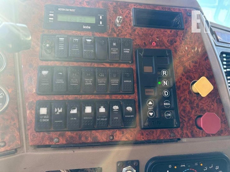 2011-western-star-4900-image-11