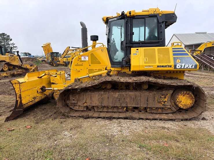2021-komatsu-d61pxi-24-image-1
