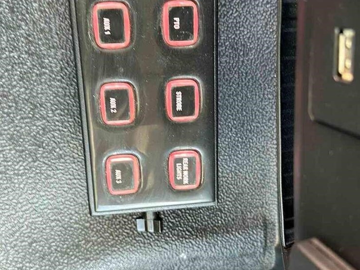 2020-ford-f600-image-9