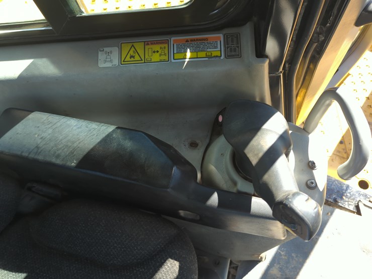 caterpillar-d6t-lgp-image-17