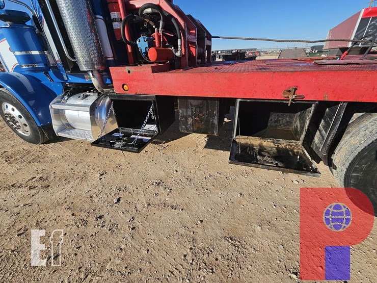 2007-peterbilt-378-image-9