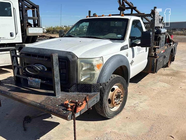 2011-ford-f550-image-1