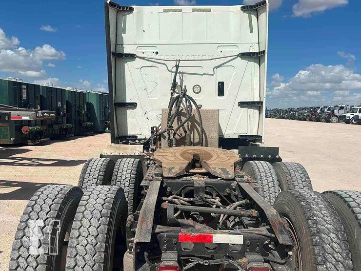 2014-international-prostar-image-6