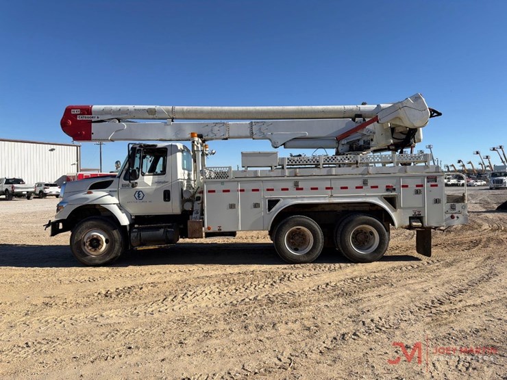 2008-international-7400-image-6