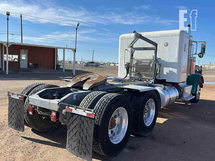 2012-peterbilt-367-image-4