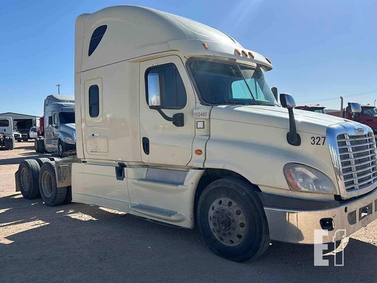 2016-freightliner-cascadia-125-image-4
