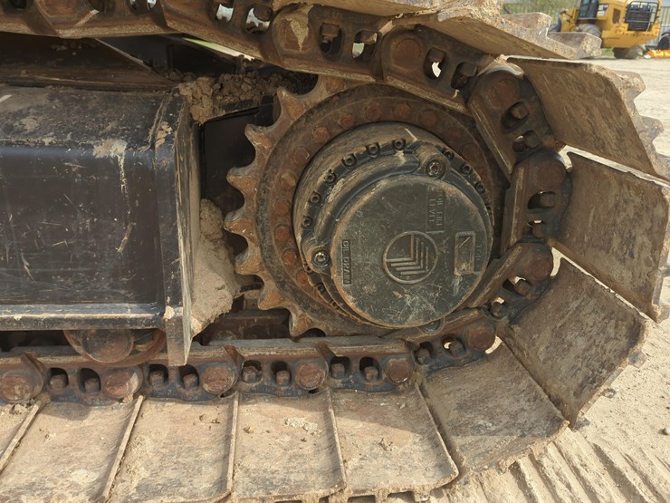 2020-jcb-js300-lc-image-13