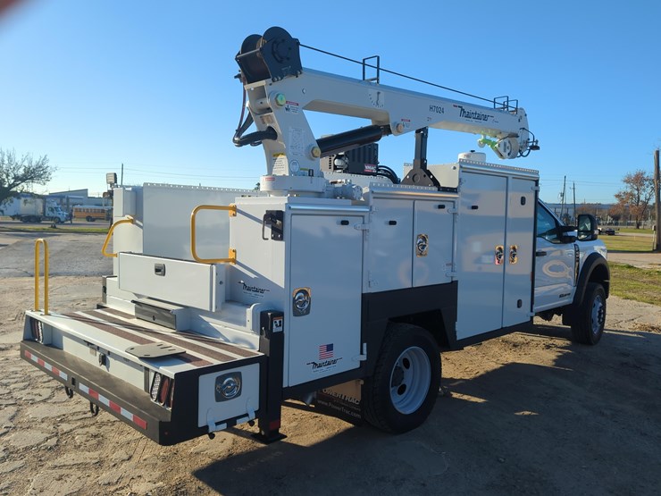 new-unused-ford-f600xl-service-truck vn:a00714-4x4,-h7024tt-image-4