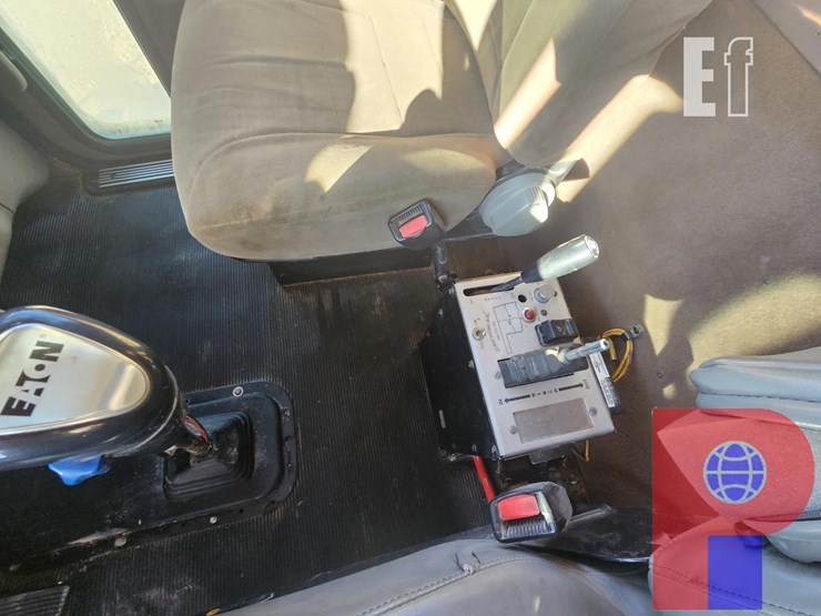 2007-peterbilt-378-image-8