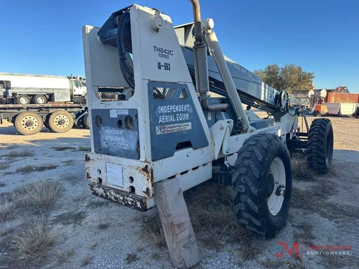 terex-th842-image-3