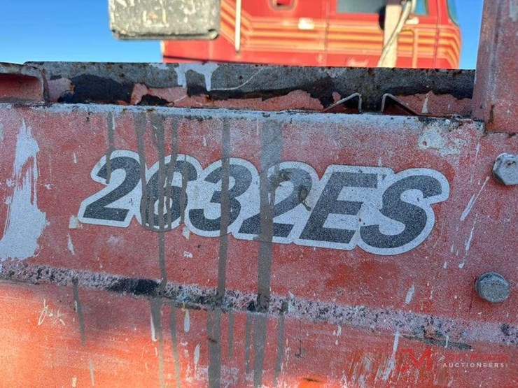 2015-jlg-2632es-image-2