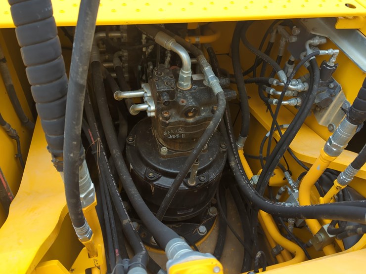 2019-jcb-js300-lc-image-14