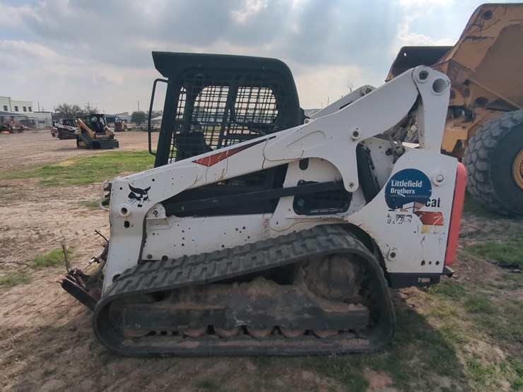 2021-bobcat-t770-image-1