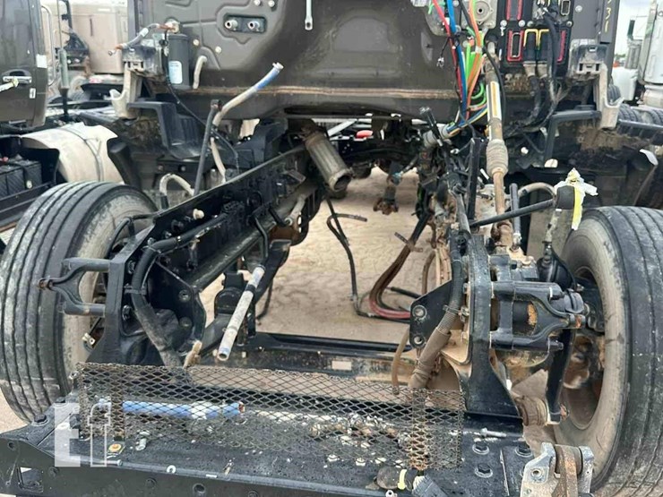 2019-kenworth-t880-image-8