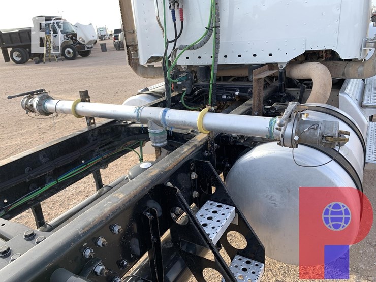 2020-freightliner-coronado-122-sd-image-5