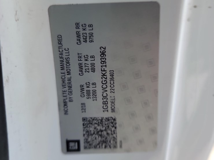 2019-chevrolet-3500-image-8