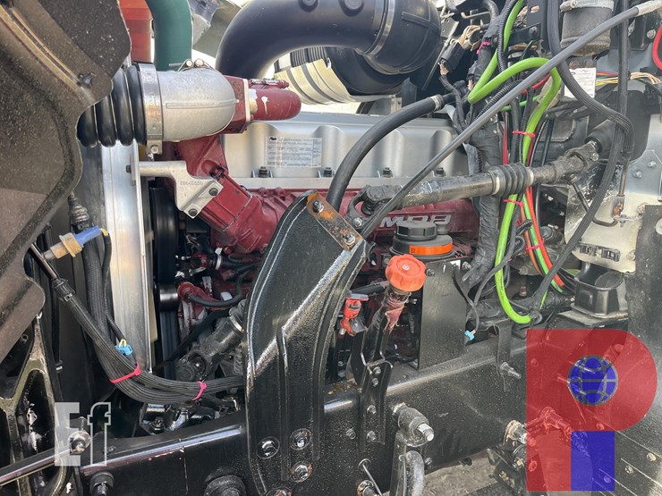 2014-mack-pinnacle-chu613-image-11