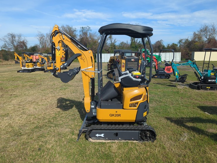 new-cfg-qk20r-hydraulic-excavator-image-1