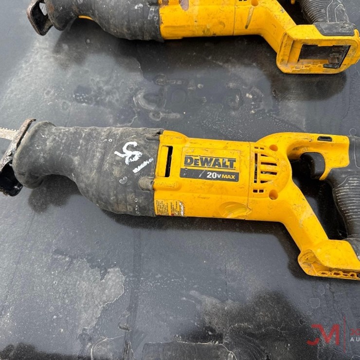 (1) DEWALT 20V RECIPROCATING SAW (NO BATTERY)