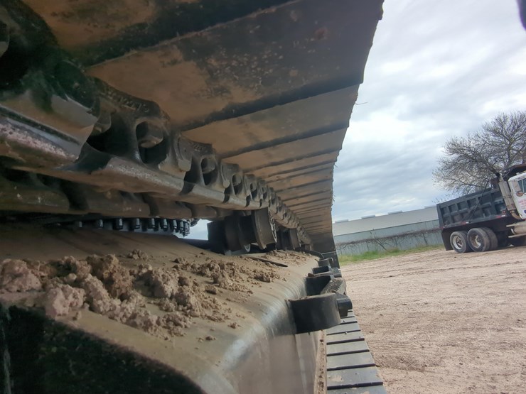 2019-caterpillar-330gc-image-11