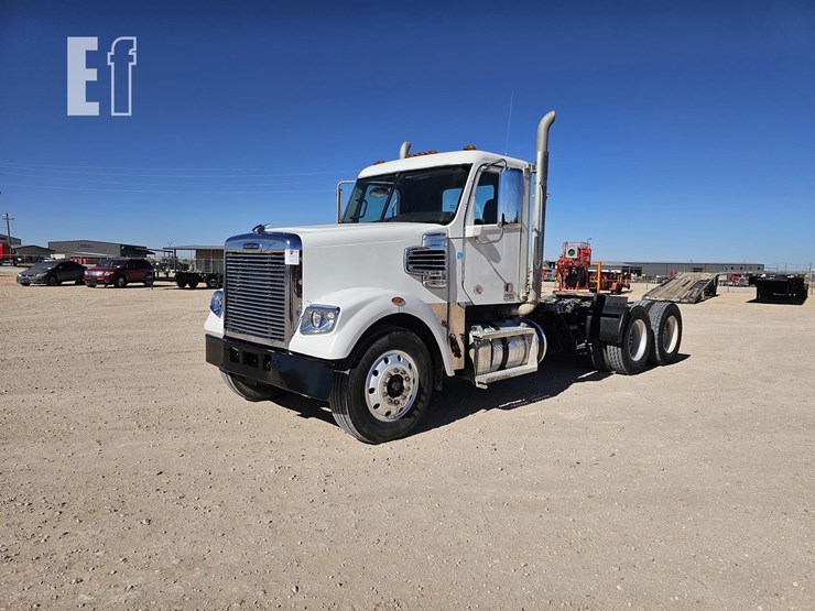 2022-freightliner-coronado-122-sd-image-2