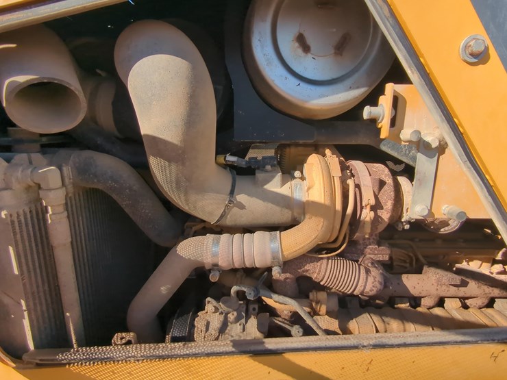 2022-deere-750l-lgp-image-15