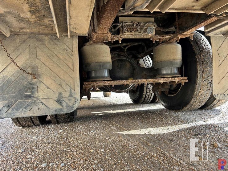 2002-freightliner-argosy-image-24