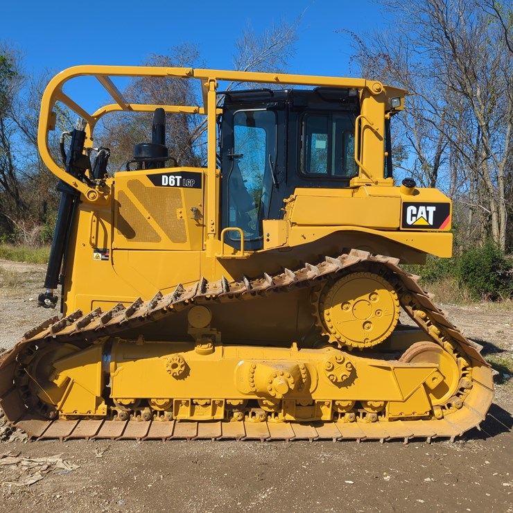 CATERPILLAR D6T LGP