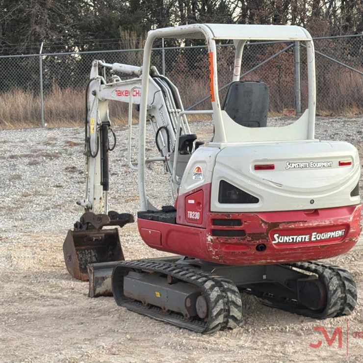2020 TAKEUCHI TB230