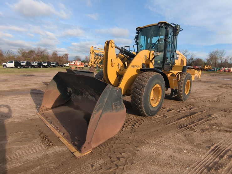 2019-caterpillar-938m-image-2