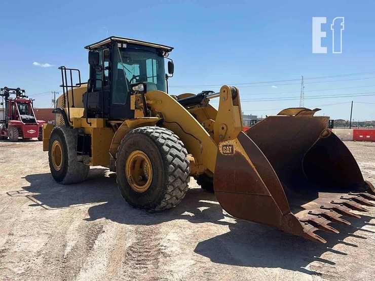 2013-caterpillar-950k-image-3