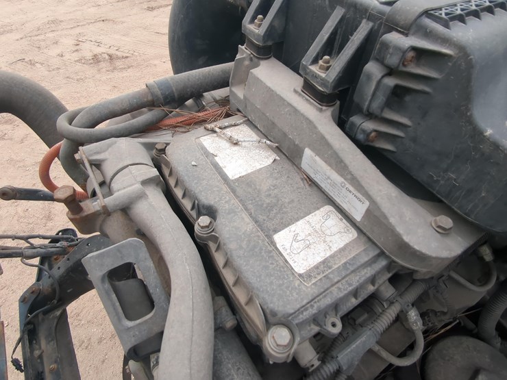 2015-freightliner-cascadia-125-image-10